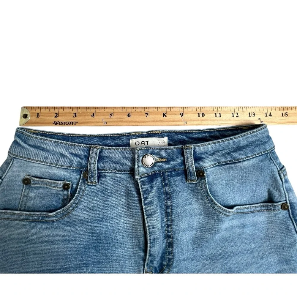 Oat New York Womens 25 Relaxed Straight Leg Light Wash Mid Rise Fringe Hem Jeans